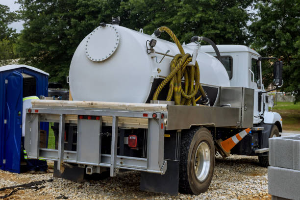 Portable Toilet Options We Offer in Princes Lakes, IN